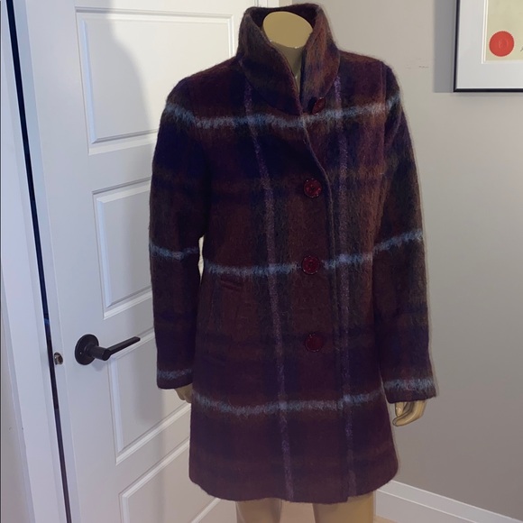 Made in Canada wool/ alpaca/ mohair blend Plaid Women's Pea Coat from Vogue - Picture 7 of 12